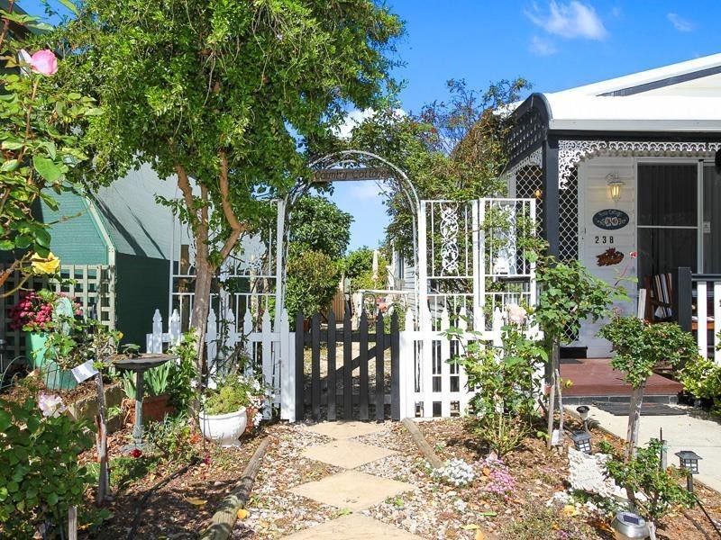 238/270 South Western Highway, Mount Richon WA 6112