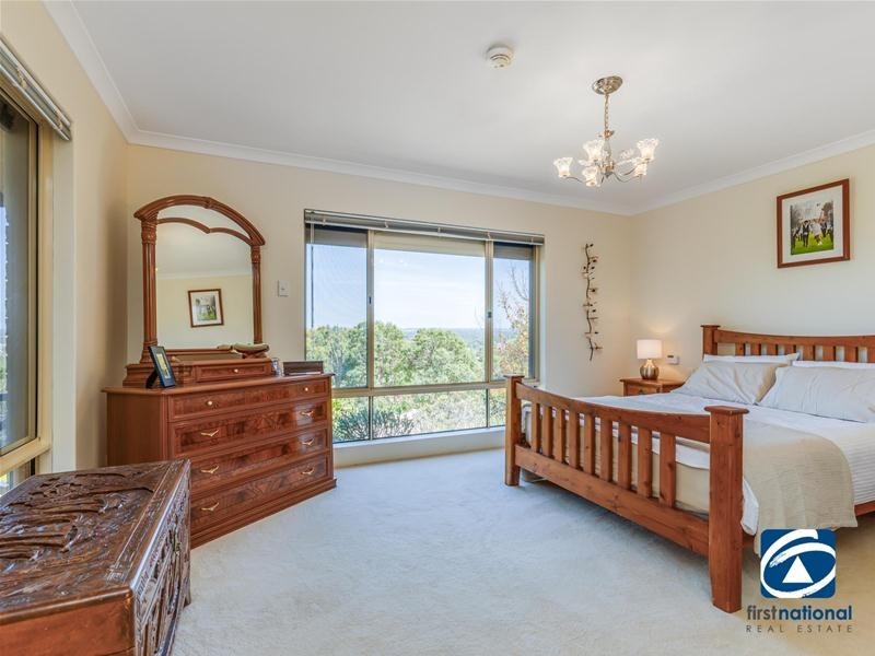 16 Rise Court, Mount Richon WA 6112