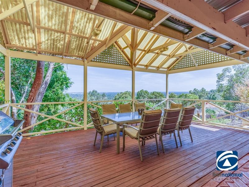 16 Rise Court, Mount Richon WA 6112