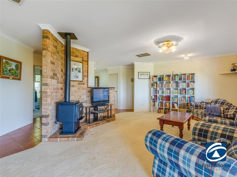 16 Rise Court, Mount Richon WA 6112