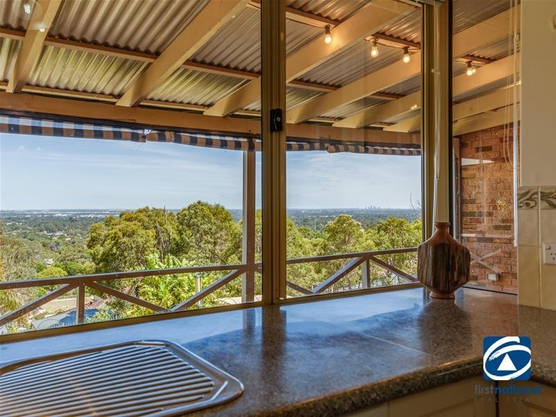 16 Rise Court, Mount Richon WA 6112