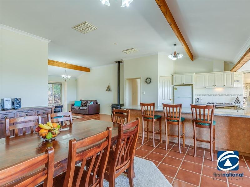 16 Rise Court, Mount Richon WA 6112