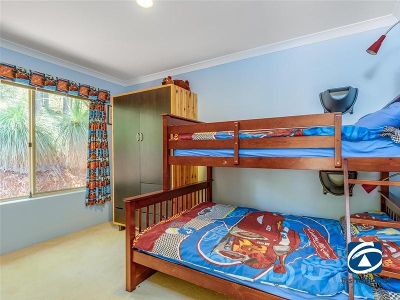 16 Rise Court, Mount Richon WA 6112