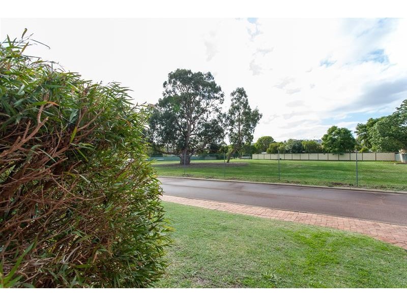 42/25 Dale Road, Armadale WA 6112