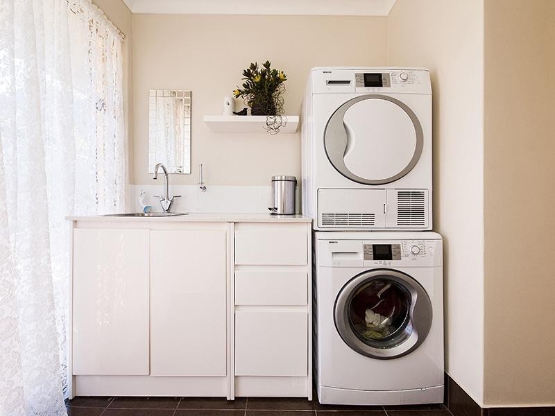 22 Guinivere Way, Camillo WA 6111