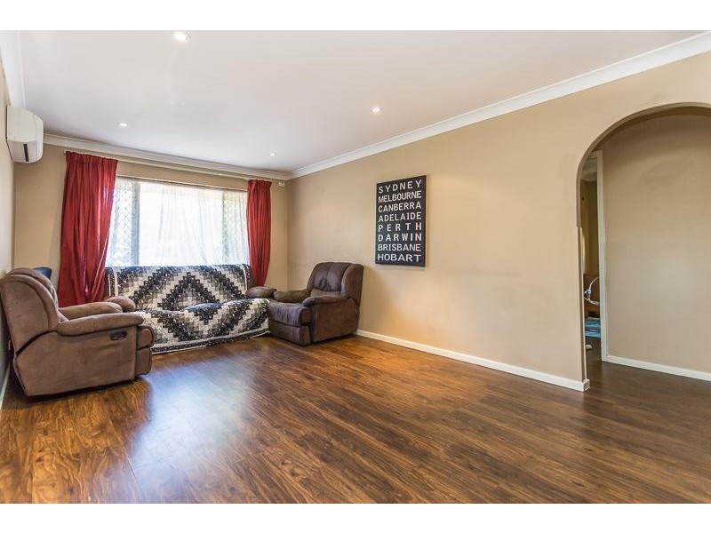 12 Durnsford Way, Camillo WA 6111