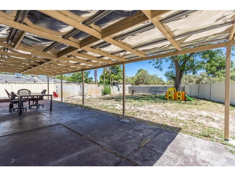 12 Durnsford Way, Camillo WA 6111