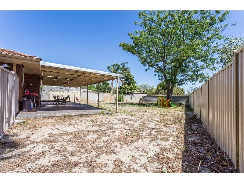 12 Durnsford Way, Camillo WA 6111