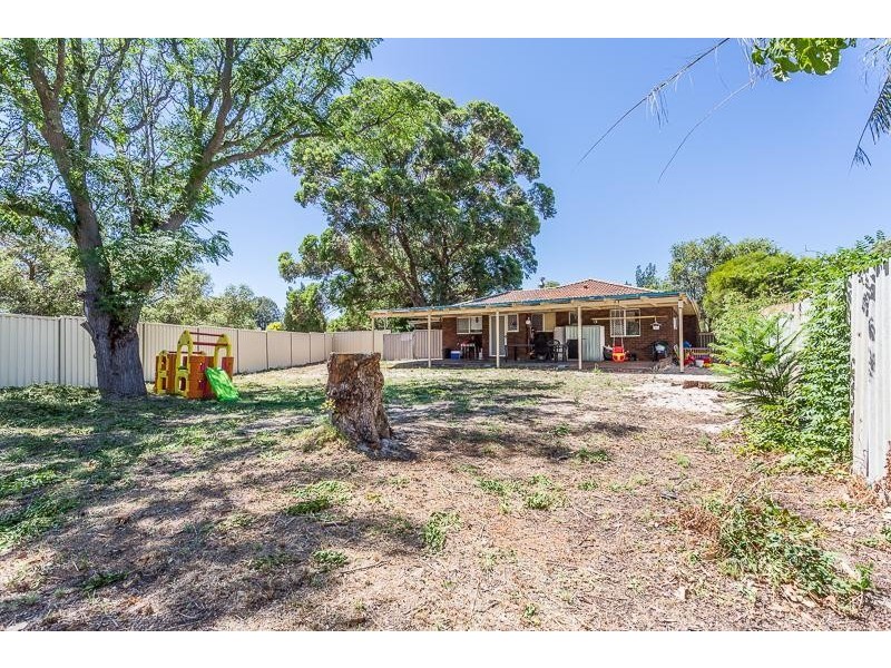 12 Durnsford Way, Camillo WA 6111