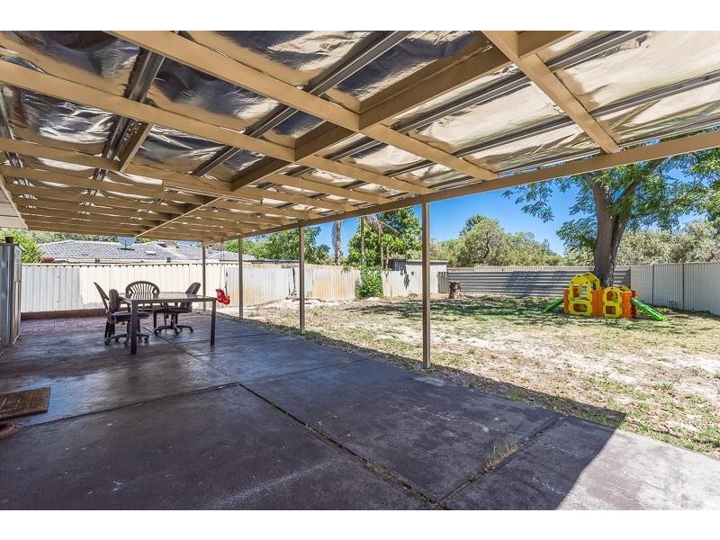 12 Durnsford Way, Camillo WA 6111