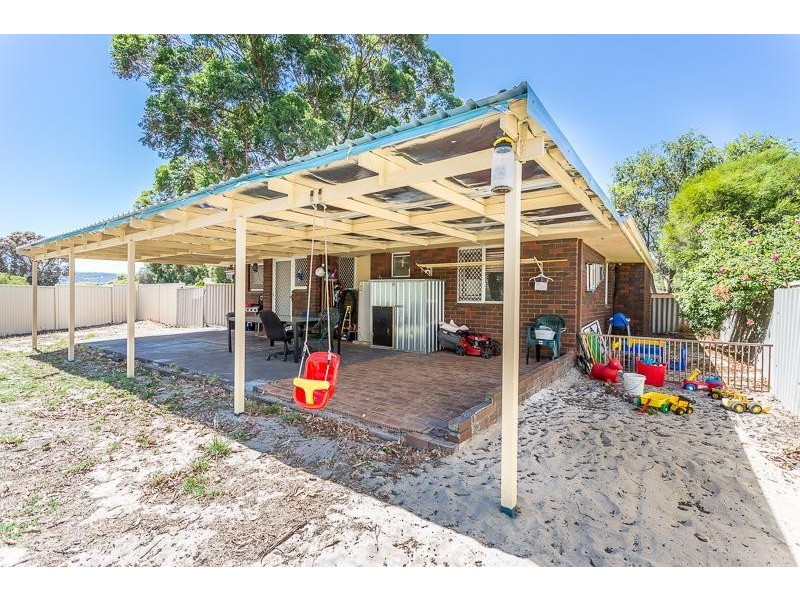 12 Durnsford Way, Camillo WA 6111