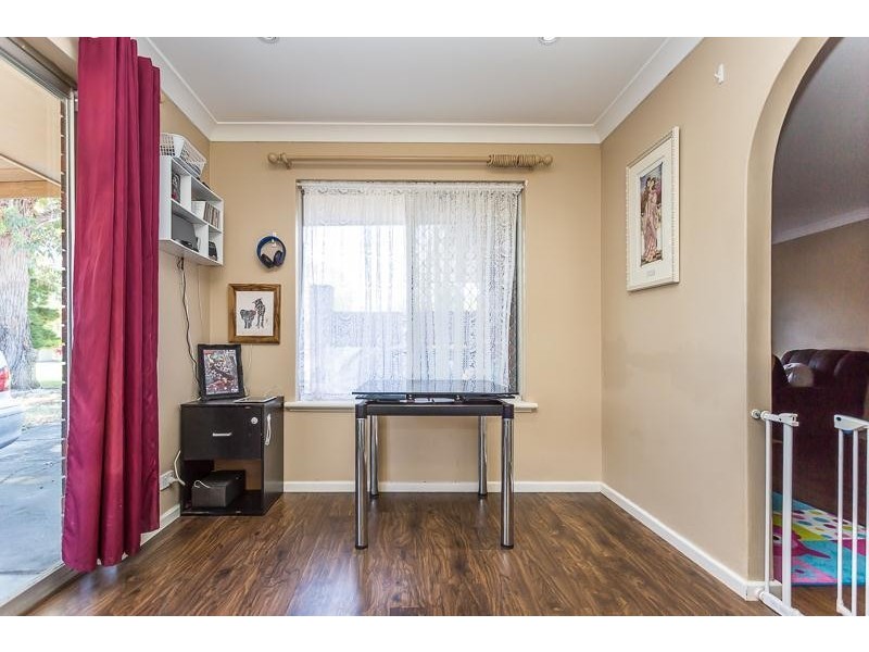 12 Durnsford Way, Camillo WA 6111