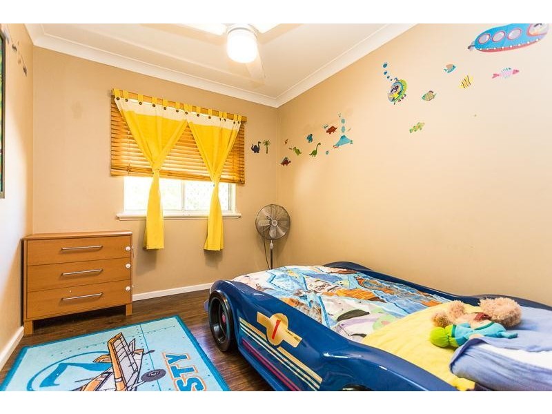 12 Durnsford Way, Camillo WA 6111