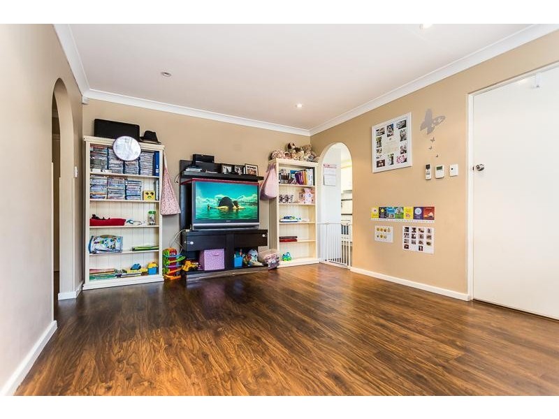 12 Durnsford Way, Camillo WA 6111