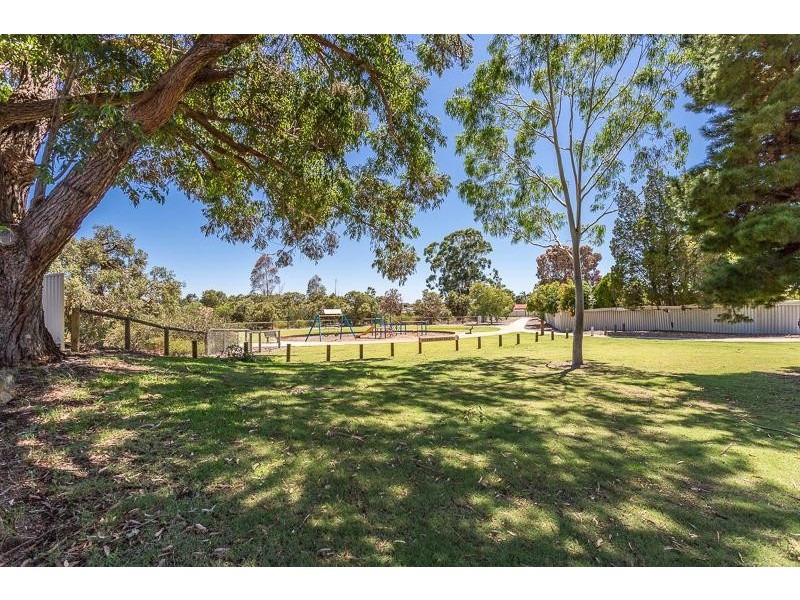 12 Durnsford Way, Camillo WA 6111