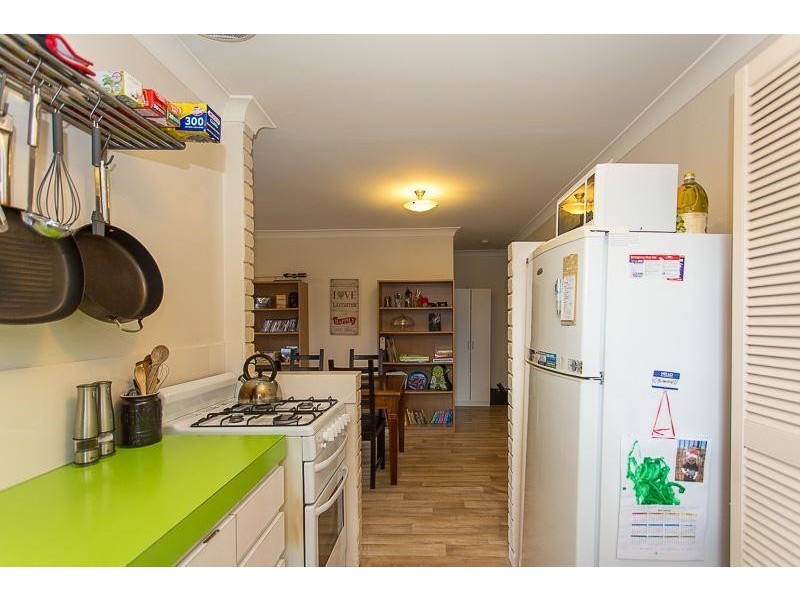 2/324 Streich Avenue, Armadale WA 6112