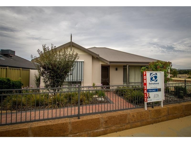82 Verdant Crescent, Seville Grove WA 6112
