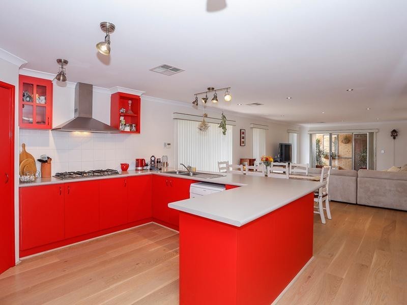 82 Verdant Crescent, Seville Grove WA 6112