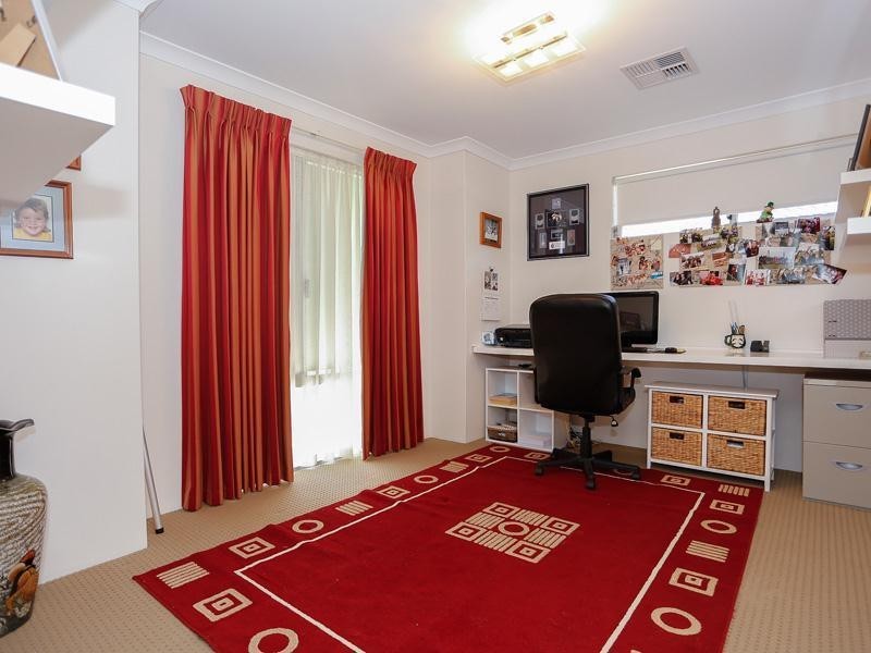 82 Verdant Crescent, Seville Grove WA 6112