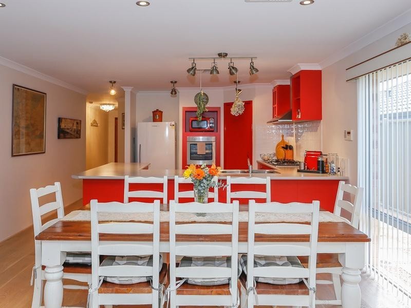 82 Verdant Crescent, Seville Grove WA 6112