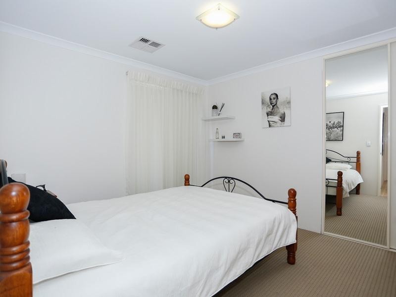 82 Verdant Crescent, Seville Grove WA 6112