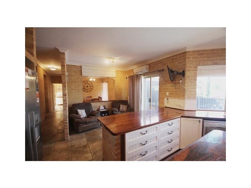 5 Binburra Way, Mount Nasura WA 6112