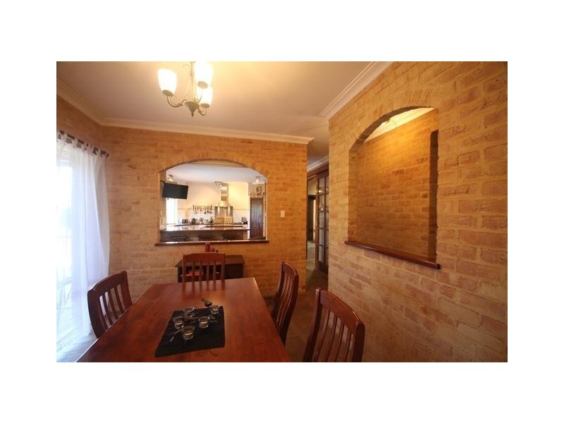 5 Binburra Way, Mount Nasura WA 6112