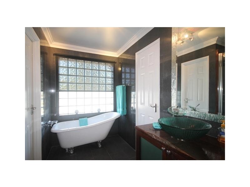 5 Binburra Way, Mount Nasura WA 6112