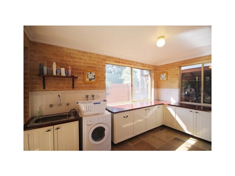 5 Binburra Way, Mount Nasura WA 6112