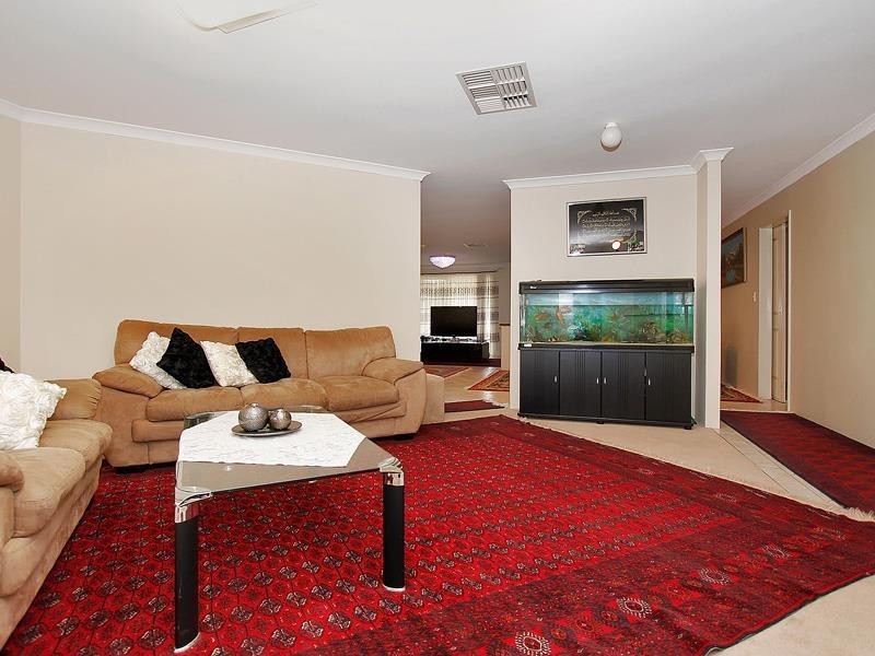 5 Kanani Drive, Canning Vale WA 6155