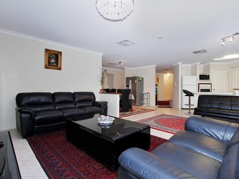 5 Kanani Drive, Canning Vale WA 6155