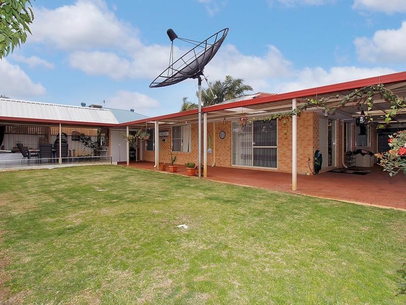 5 Kanani Drive, Canning Vale WA 6155