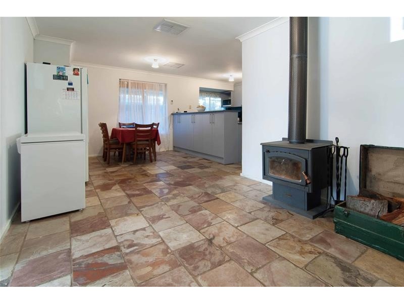 11 Wedgetail Court, Brookdale WA 6112