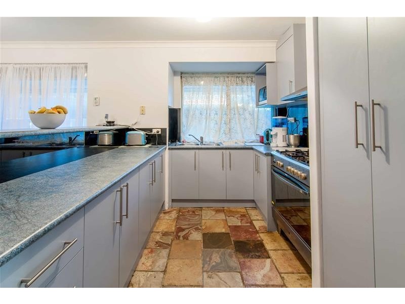 11 Wedgetail Court, Brookdale WA 6112