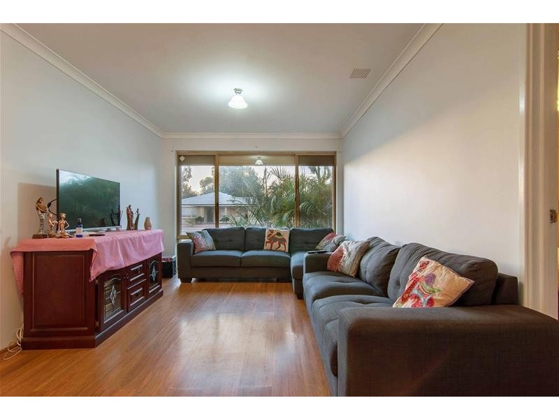 11 Wedgetail Court, Brookdale WA 6112