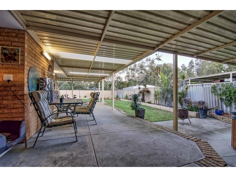 11 Wedgetail Court, Brookdale WA 6112