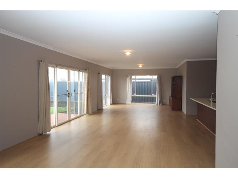 30 Portwine Avenue, Byford WA 6122