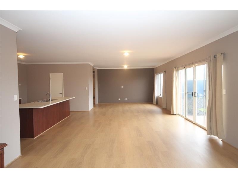 30 Portwine Avenue, Byford WA 6122