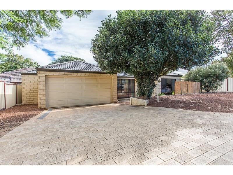 4 Lefroy Road, Mount Nasura WA 6112