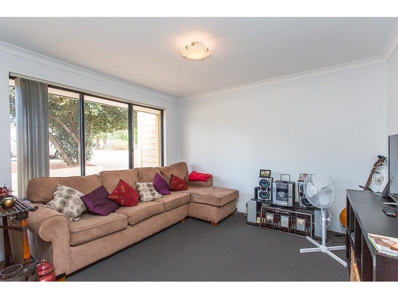 4 Lefroy Road, Mount Nasura WA 6112