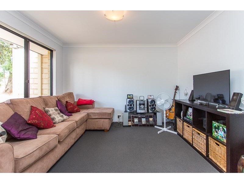 4 Lefroy Road, Mount Nasura WA 6112