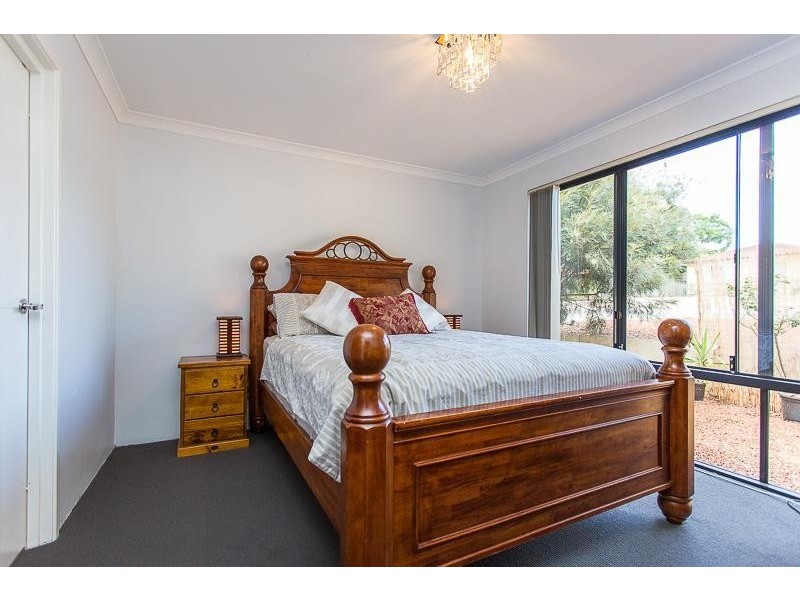 4 Lefroy Road, Mount Nasura WA 6112