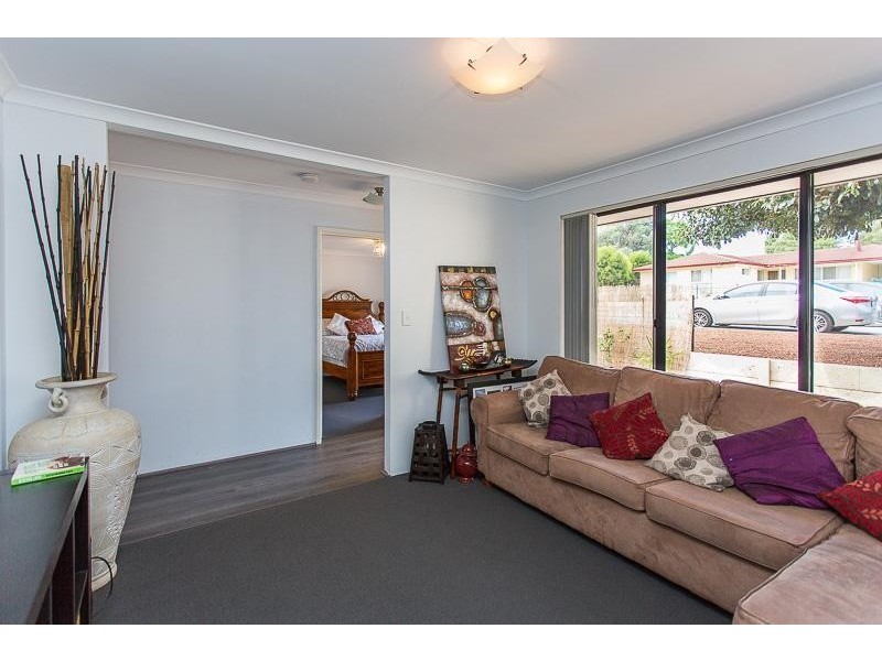 4 Lefroy Road, Mount Nasura WA 6112