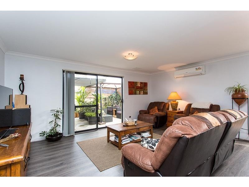 4 Lefroy Road, Mount Nasura WA 6112