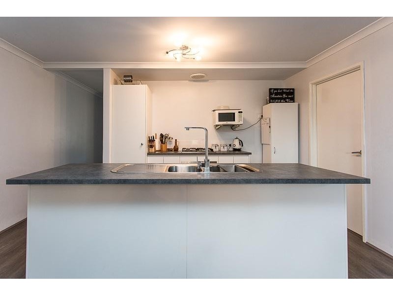 4 Lefroy Road, Mount Nasura WA 6112