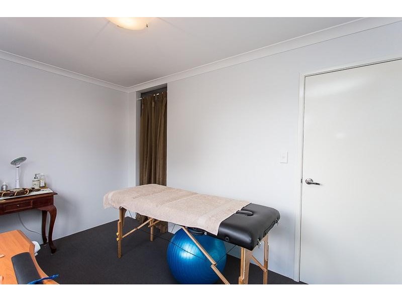 4 Lefroy Road, Mount Nasura WA 6112