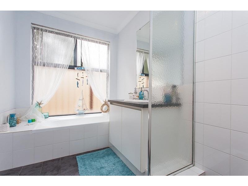 4 Lefroy Road, Mount Nasura WA 6112