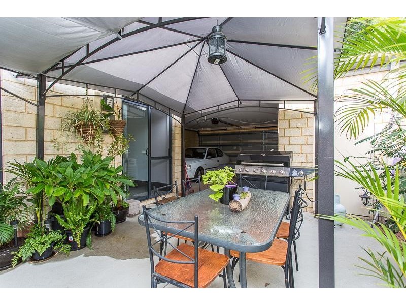 4 Lefroy Road, Mount Nasura WA 6112