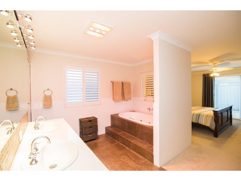 5 Carbine Bend, Byford WA 6122