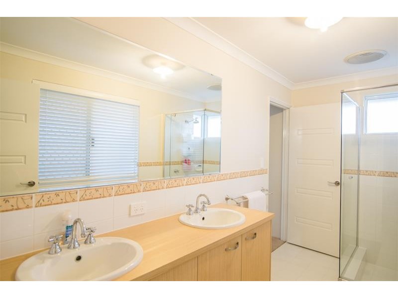 5 Carbine Bend, Byford WA 6122